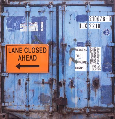 08-container-lane-closed